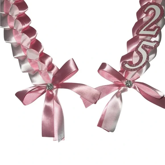 Graduation Lei for kindergartners pink and white ribbon featuring Melody - Picture 4 of 4